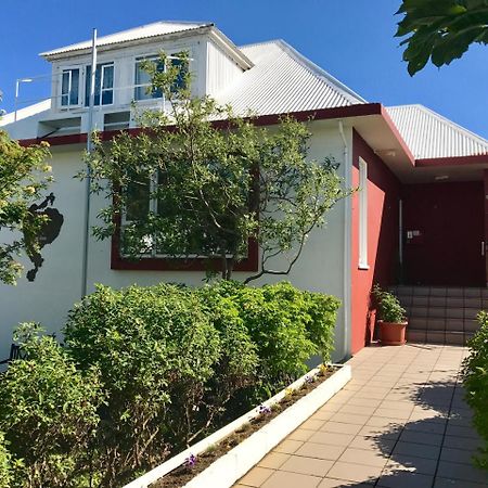 Guesthouse Arny Вестманнаэйяр Экстерьер фото