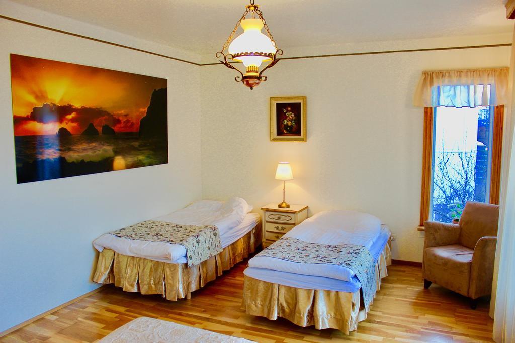 Guesthouse Arny Вестманнаэйяр Экстерьер фото